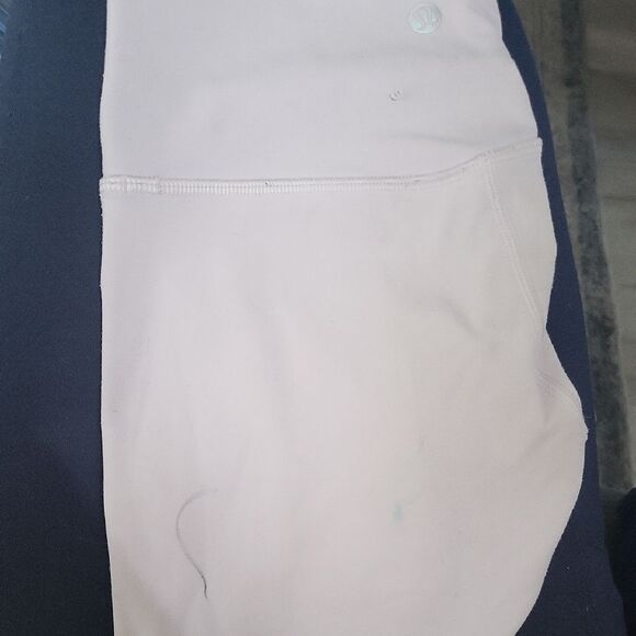 Lululemon Athletica Women's Lavender Leggings, size 0 - Picture 5 of 6